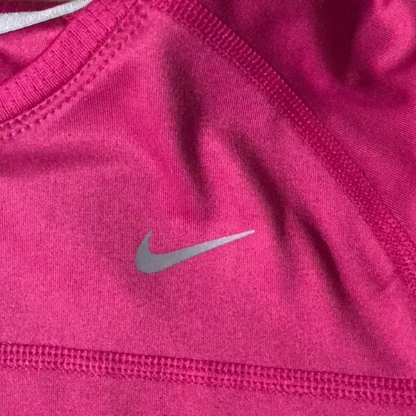 *30off3* NWOT. Nike long sleeve t-shirt - Image 5