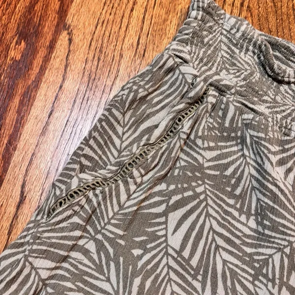 Three Dots Palm Leaf Print Shorts Womens Medium High Waist Pull On Beach‎ Boho - Image 4