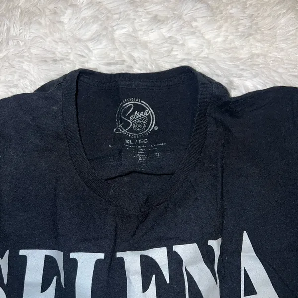 Selena Graphic Tee Black and White size Extra Large XL - Image 4