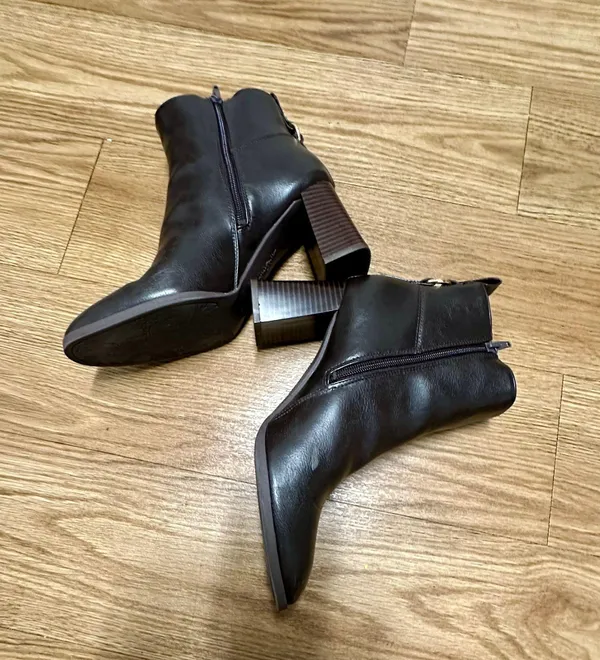 Life Stride Soft System Leather Ankle Boots - Image 6