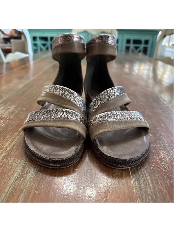 OTBT Souvenir Metallic Leather Ankle Wrap Sandals Silver Taupe Zip 7.5 Gladiator - Image 4