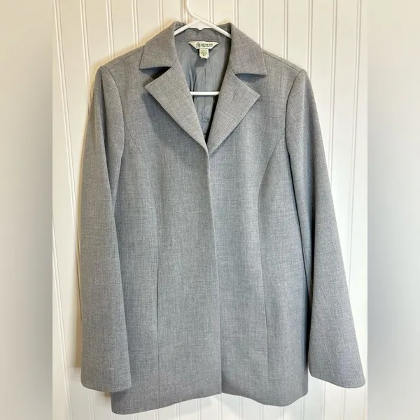 Austin Reed Classic Gray Women's Blazer vintage. USA long sleeve size S. - Image 2