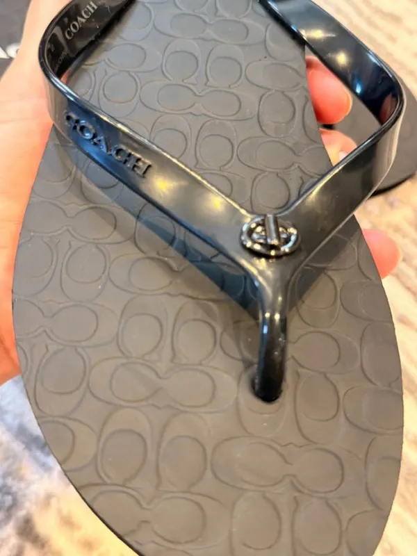 NEW Coach women's size 10 (40) black Abbigal turn-lock flip flops - Image 3