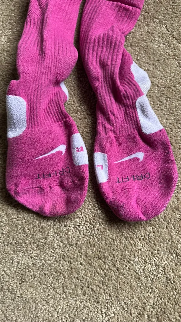 Nike Dri-Fit Socks Elite Pink Hyper Bright Breast Cancer - Image 4