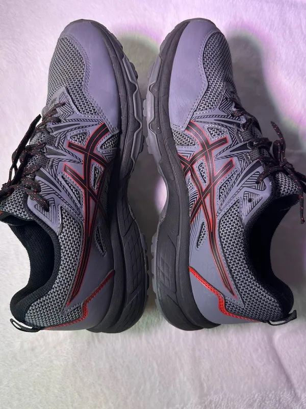 ASICS Gray and Red Men's Running Sneakers - Image 8