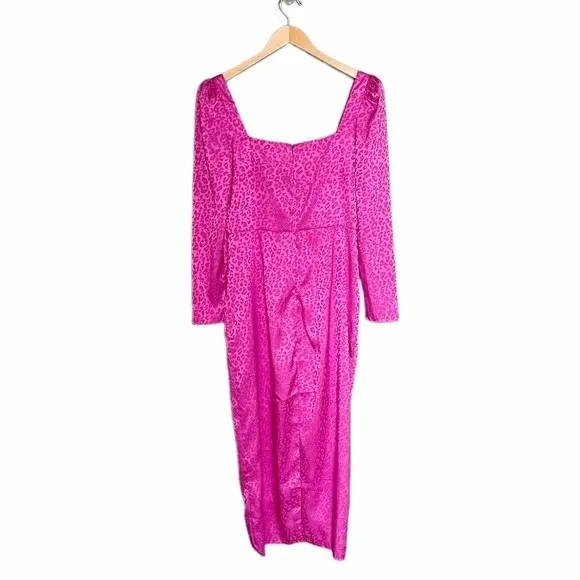 NWT Saylor Leopard Jacquard Satin Midi Dress Size Medium Magenta Pink Faux Wrap - Image 5