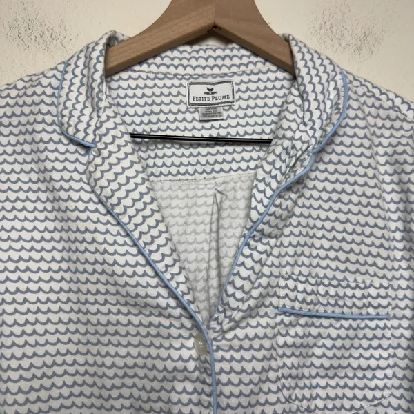 Petite‎ Plume Women 100% Cotton Pajama Top S Blue White Scallop Wave Button Down - Image 2