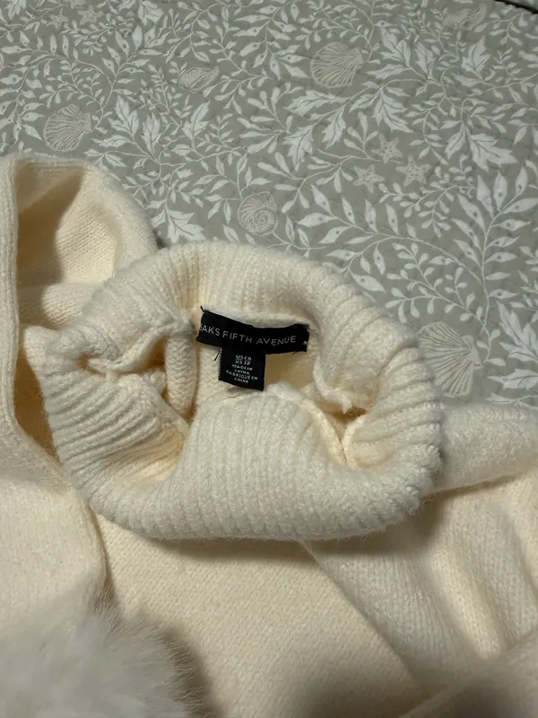 Saks Fifth Avenue Sweater - Image 4