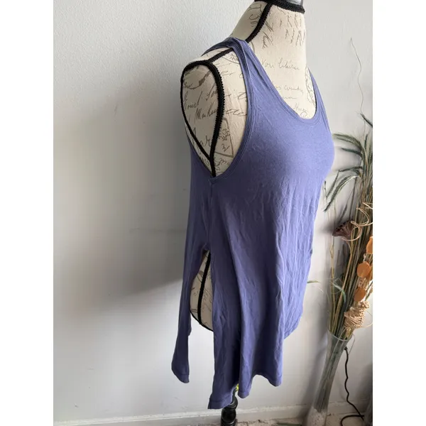 Lululemon Athletica Purple Asymmetrical‎ High Slit Scoop Neck Tank Top Womens 6 - Image 3