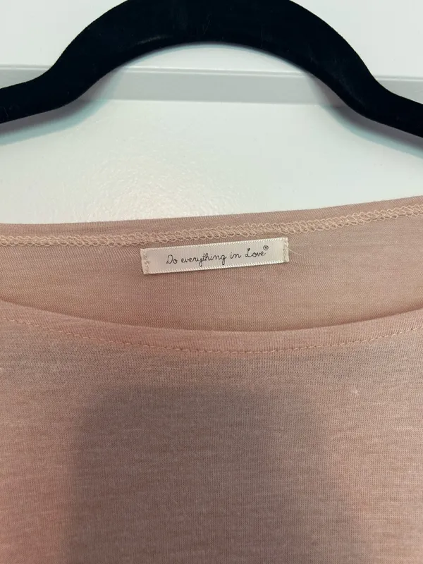 Do Everything In Love Pink blouse - Image 3