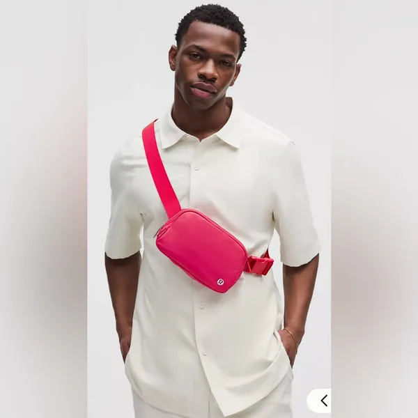 Lululemon Athletica Everywhere Belt‎ Bag in Raspberry Coulis Crossbody Sporty - Image 8