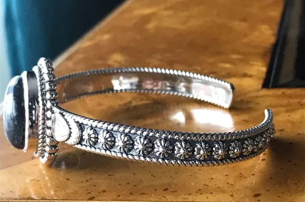 White Buffalo Sterling Silver Cuff Bracelet - Image 3