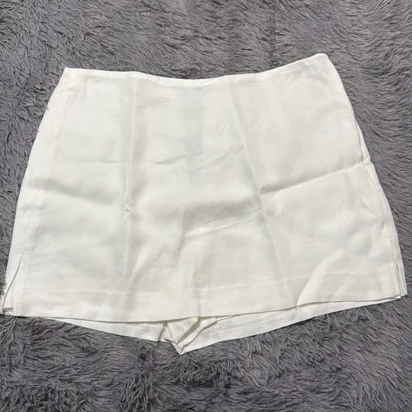 Express Editor Super High Waisted Linen Blend Mini Skort - Image 3