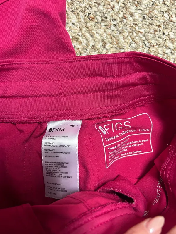 FIGS Scrub Set Women’s - Image 3
