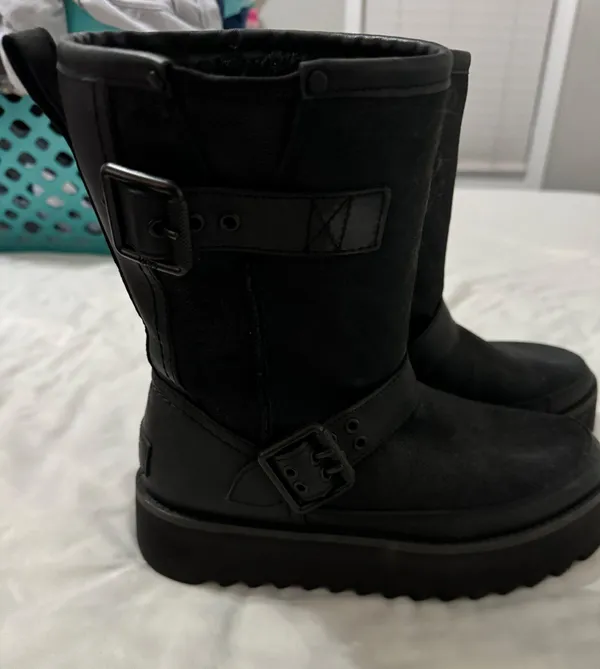 Black Size 7 - Image 2