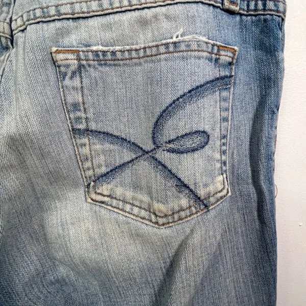 BKE Denim Light Wash Distressed Cropped Straight Leg Jeans Size 10 - Image 9