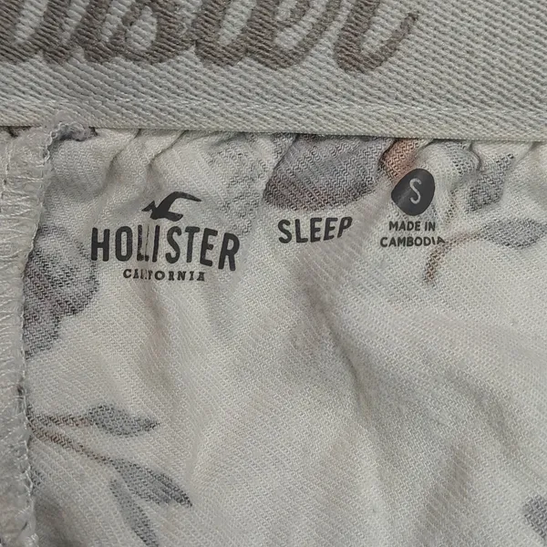 Hollister Holiday Koala Candy Cane Festive Hat Sleep Shorts Womens Small - Image 2