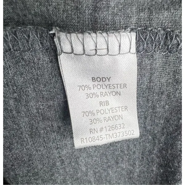 Marika’tek Basic Grey Long Sleeve T - Image 5