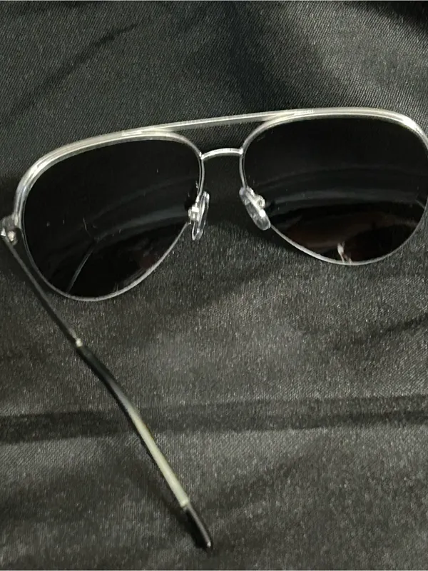 Tahari Silver Aviator Sunglasses Mirrored Lenses - Image 6