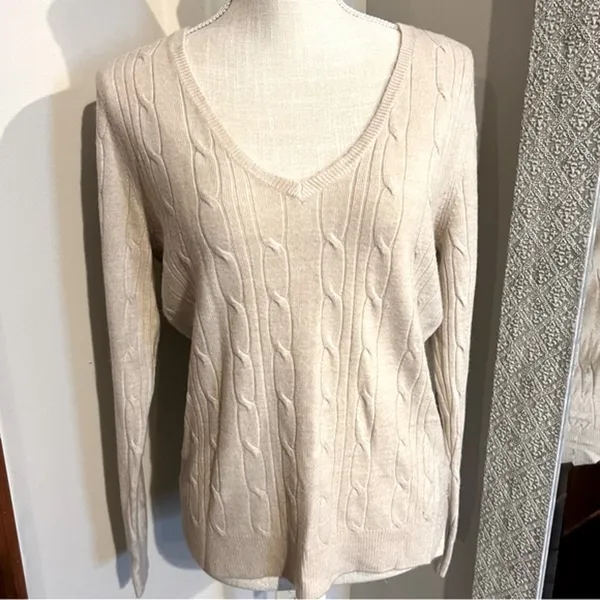 Women’s Beige Cable Knit V Neck Sweater, Preppy Classy, Size Medium - Image 4