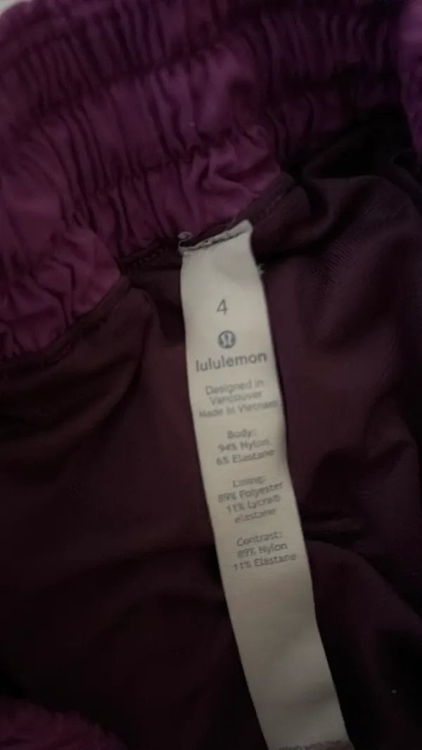 Lululemon Shorts 2.5" - Image 3