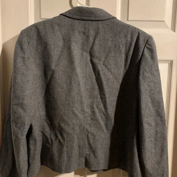 Pendleton Women’s Size Small Charcoal Grey Jacket 100% Wool Made‎ in the USA - Image 2