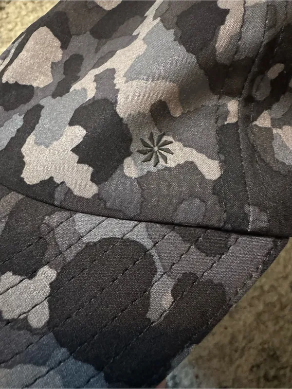 Athleta Black One Size Hat with White Label - Image 2