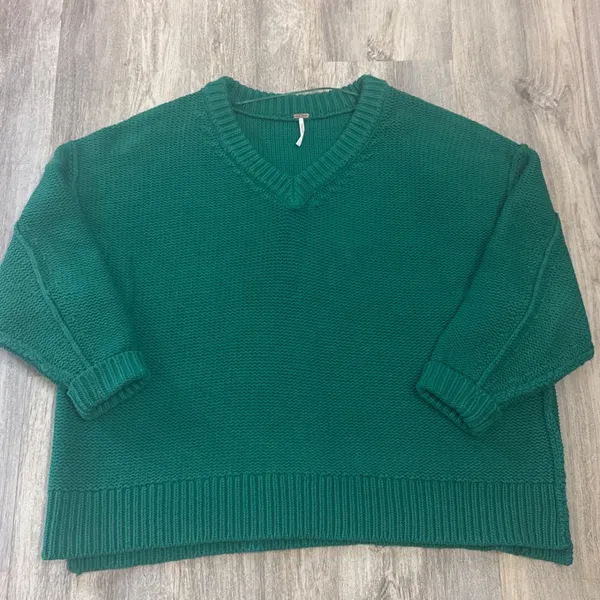 Free People Alli V-neck Emerald Green‎ Oversized Chunky Knit Sweater Size Small - Image 2