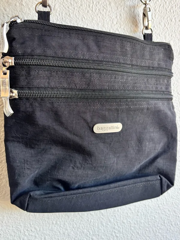 Baggallini Black Crossbody Shoulder Bag - Image 2