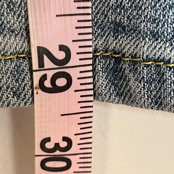 BDG Urban Outfitters Light Wash High Rise Straight Leg Jeans 27W Blue‎ Denim - Image 8