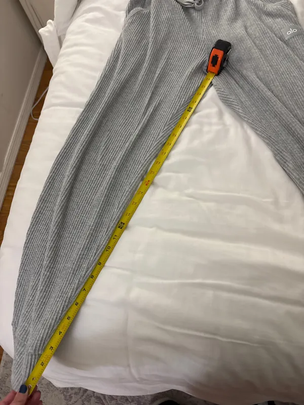 Alo Yoga Muse Sweatpants(read description) - Image 4
