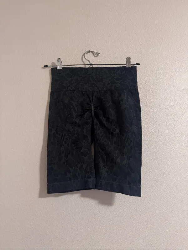 Gymshark Black High-Waist Bike Shorts - Image 3
