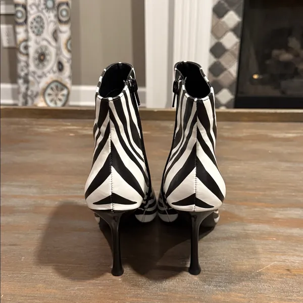 INC Women's‎ Boots Size 5 New Zebra Print Stiletto Ankle Booties Statement - Image 6