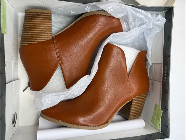 Sun + Stone Women's Elizaa Notched Pointed Toe Dress Booties Size 6M - Image 2