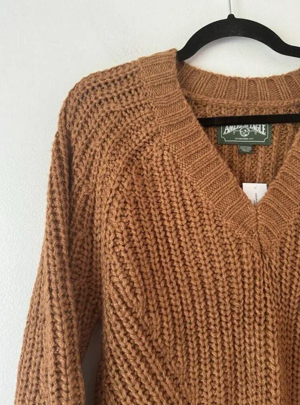 NWT American Eagle Brown Chunky Knit V Neck Pullover Sweater Sz XS Neutral Earth - Image 3