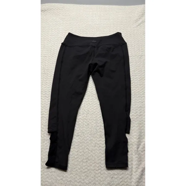 Beyond Yoga Womens Black Scalloped Laser Cut Cropped Leggings Size L - Image 2