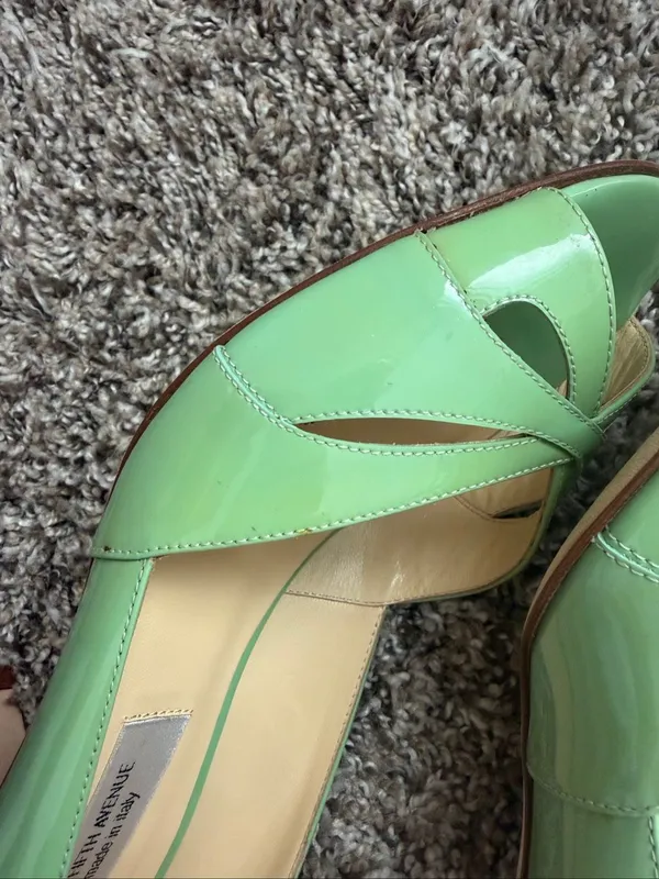 Saks Fifth Avenue Vero Cuoio Green Kitten Heels Size 8.5 shoe. - Image 8