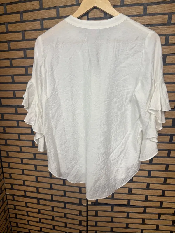 Vince Camuto white blouse size small - Image 2