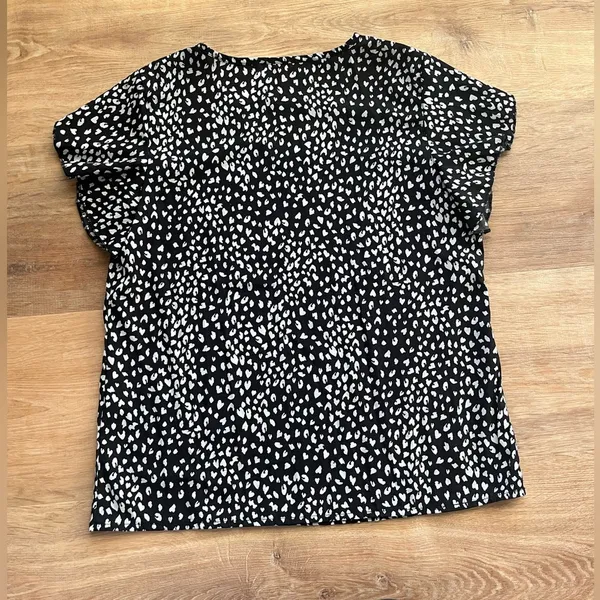 SHEIN black and white top. - Image 2