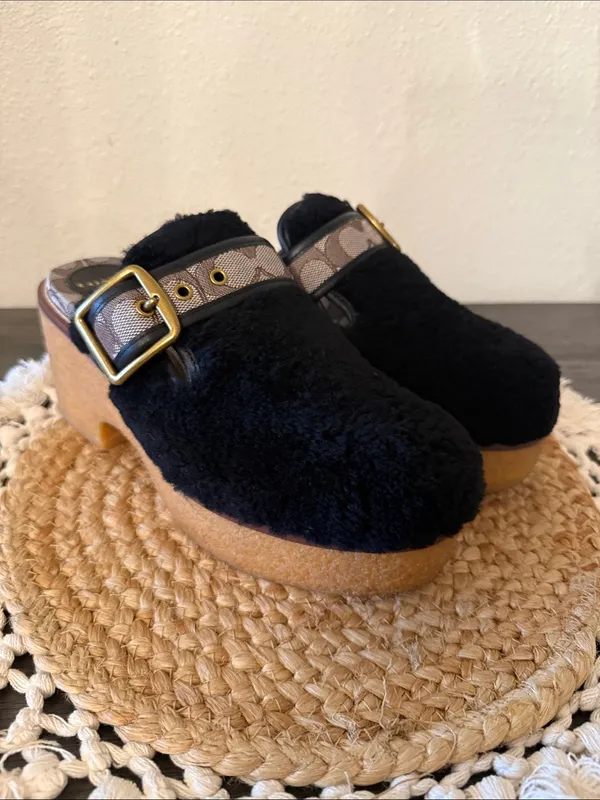 Coach Black Shearling Dylan Signature Buckle Platform Clogs Mules Size 7 NWOT‎ - Image 2