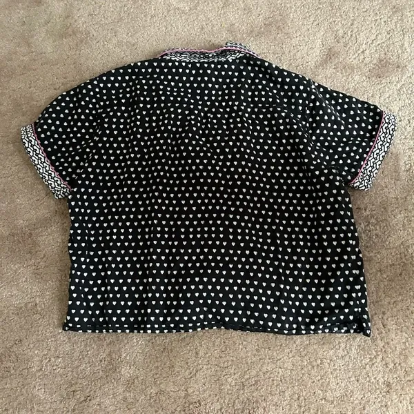 Rare Roller Rabbit x Lele Sadoughi Black Heart Polo Pajamas - Image 10