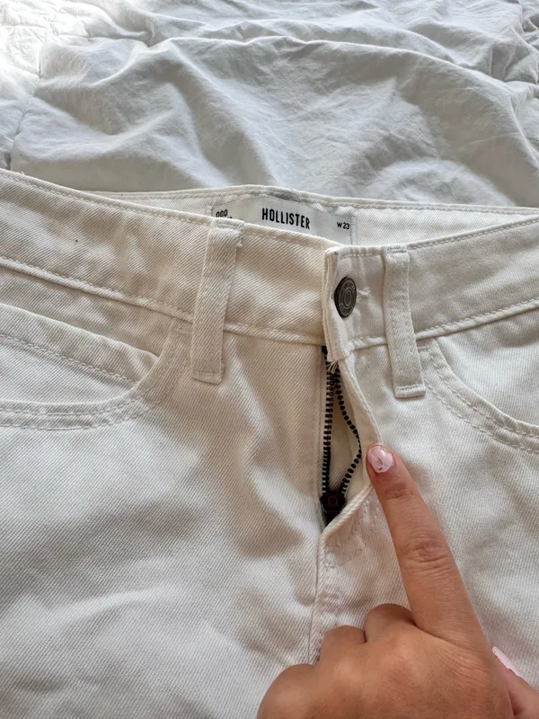 Hollister Denim White Skirt - Image 3