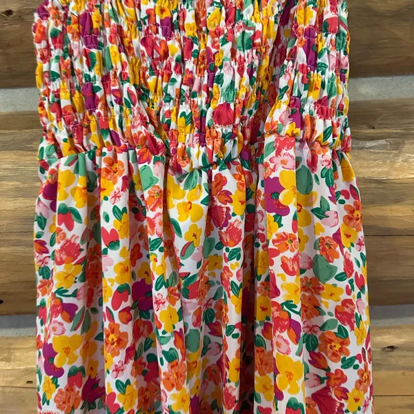 Floral Women’s Smocked Dress size XL - Image 2