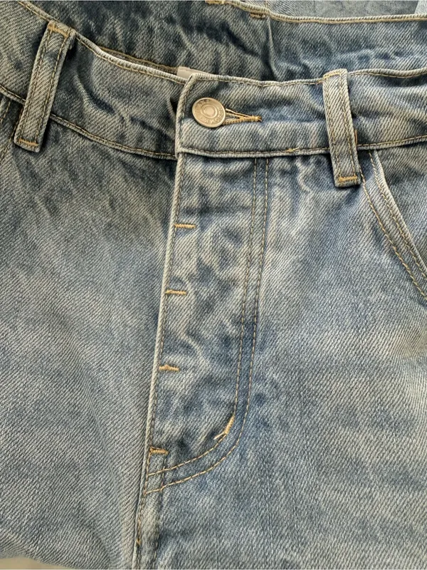 eesome Barrel Horseshoe Denim Jeans Curved Leg in Faded Blue Wash - Image 6