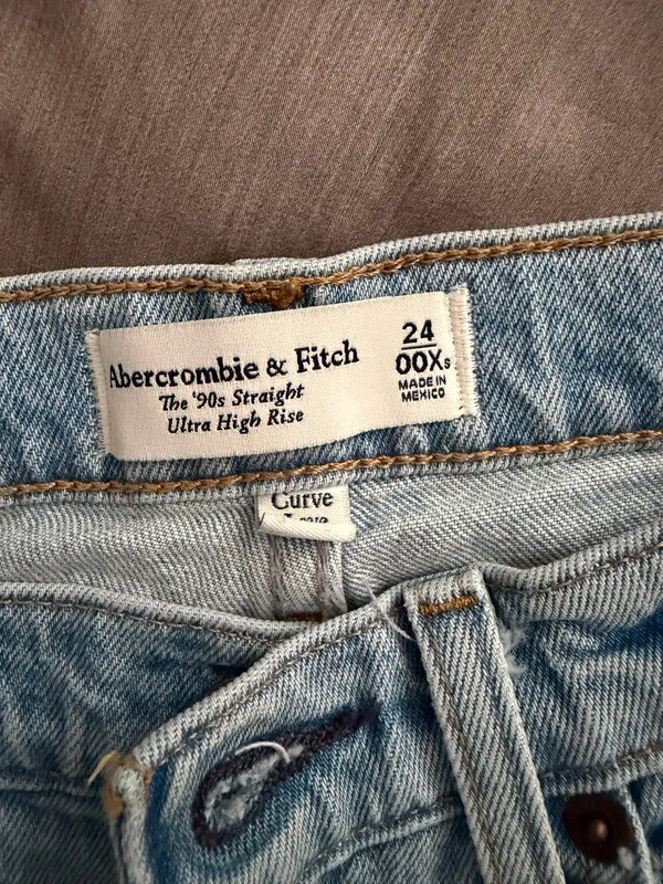 Abercrombie Jeans - Image 2
