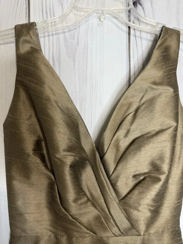 Jim Hjelm Formal Dress Sleeveless V-Neck Sz 4 Taffeta Metallic Bronze Trumpet - Image 7