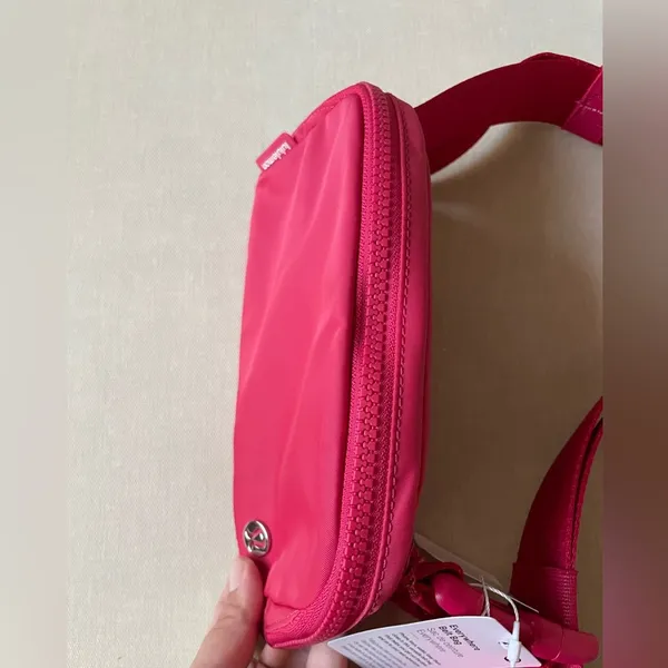 Lululemon Everywhere Belt Bag 1L - Cherry Mist - Image 8