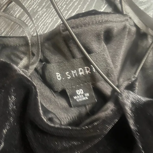 B. Smart Black Velvet Midi Dress Spaghetti Strap V-Neck Bodycon Size 00 NWT‎ - Image 2