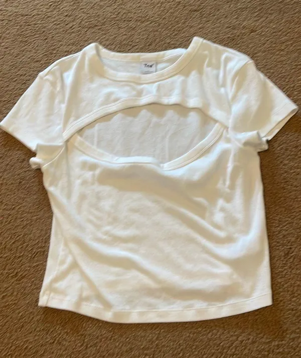 Aritzia TNA Cut Out Top - Image 2