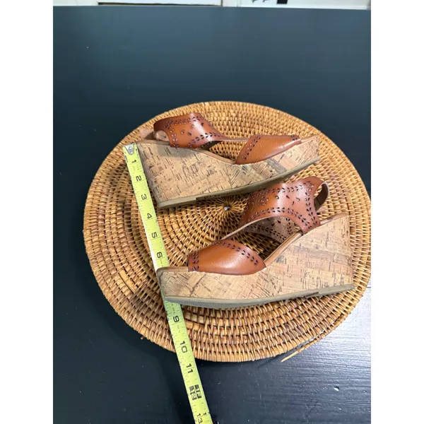 Maurices Womens Cognac Brown Perforated Cork Wedge Sandals Size 8.5 Boho Strappy - Image 3